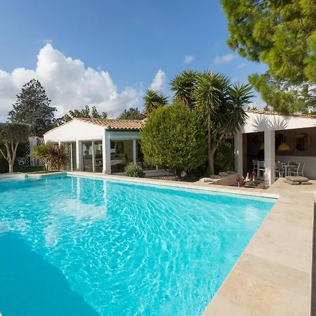 Villa In With Private Pool, Cleaning Included *