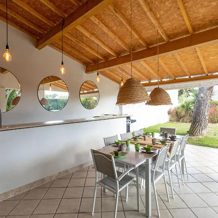 In With Private Pool, Cleaning Included Villa