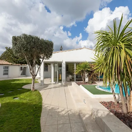 Villa In With Private Pool, Cleaning Included