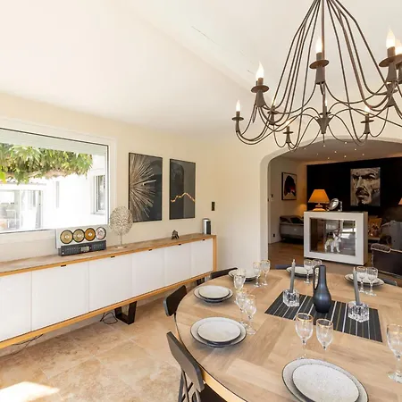 Villa In With Private Pool, Cleaning Included *